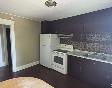 38 Homestead Avenue - Photo Thumbnail 9