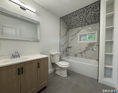 251 Main Street - Photo Thumbnail 11
