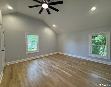 251 Main Street - Photo Thumbnail 10