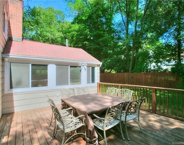 8 Lone Pine Lane - Photo Thumbnail 9