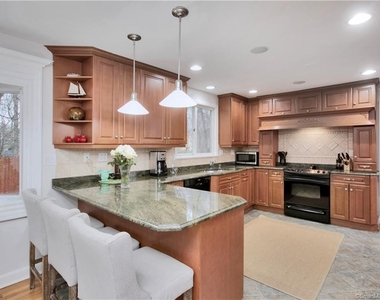 8 Lone Pine Lane - Photo Thumbnail 6