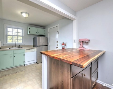 1254 Farmington Avenue - Photo Thumbnail 6