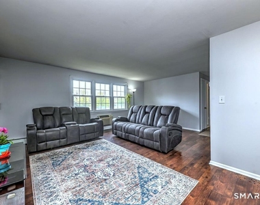 1254 Farmington Avenue - Photo Thumbnail 5