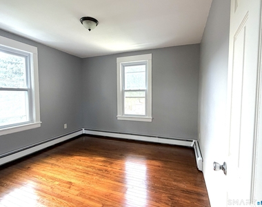 14 Cerretta Street - Photo Thumbnail 7
