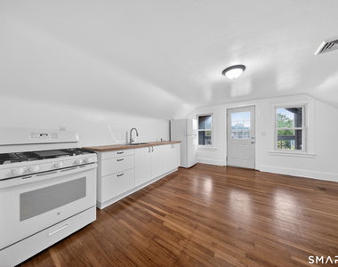 260 Main Street - Photo Thumbnail 12