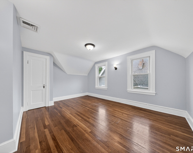 260 Main Street - Photo Thumbnail 6