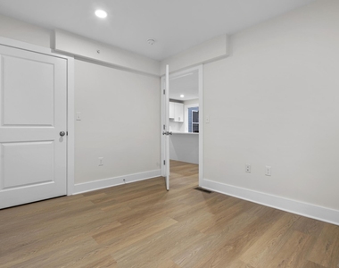 1546 Chapel Street - Photo Thumbnail 8