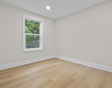 1546 Chapel Street - Photo Thumbnail 7