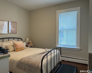 215 Willow Street - Photo Thumbnail 4