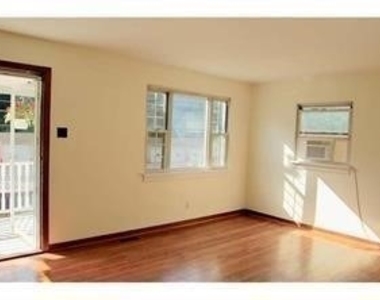 104 6th Ave - Photo Thumbnail 7