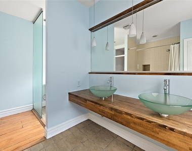 330 Main Street - Photo Thumbnail 16