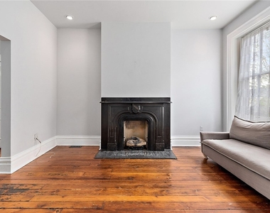 330 Main Street - Photo Thumbnail 5