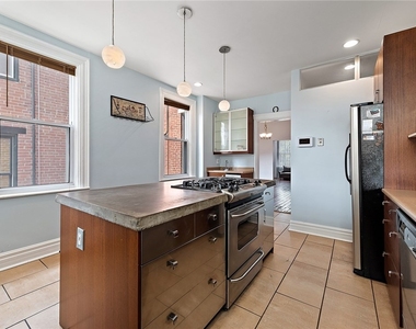 330 Main Street - Photo Thumbnail 11