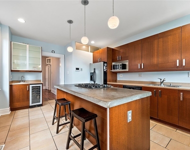 330 Main Street - Photo Thumbnail 12