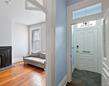 330 Main Street - Photo Thumbnail 2