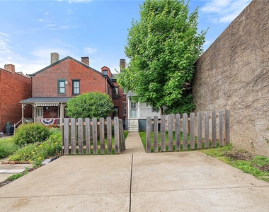 330 Main Street - Photo Thumbnail 24