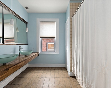 330 Main Street - Photo Thumbnail 17