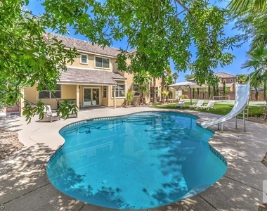 4737 Barcelona Ridge Court - Photo Thumbnail 24