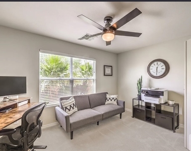 4737 Barcelona Ridge Court - Photo Thumbnail 18