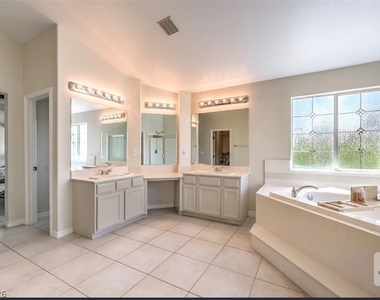 4737 Barcelona Ridge Court - Photo Thumbnail 16