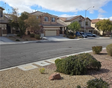 2766 Auchmull Street - Photo Thumbnail 2