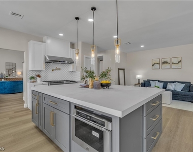 8848 Rainbow Ridge Drive - Photo Thumbnail 9