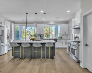 8848 Rainbow Ridge Drive - Photo Thumbnail 12