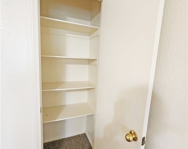 561 E Bourbon Street - Photo Thumbnail 16