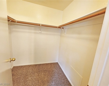 561 E Bourbon Street - Photo Thumbnail 15