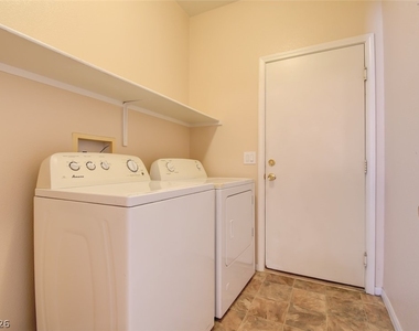 763 Wigan Pier Drive - Photo Thumbnail 11