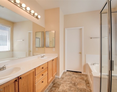 763 Wigan Pier Drive - Photo Thumbnail 6