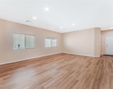 3516 Pelican Brief Lane - Photo Thumbnail 6