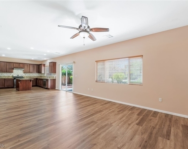 3516 Pelican Brief Lane - Photo Thumbnail 3