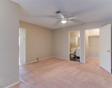 824 Hedge Way - Photo Thumbnail 4