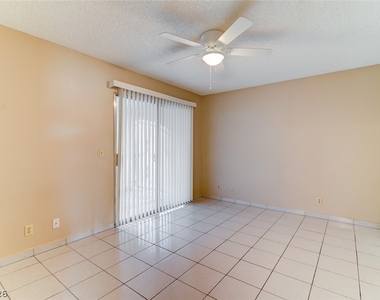 824 Hedge Way - Photo Thumbnail 1