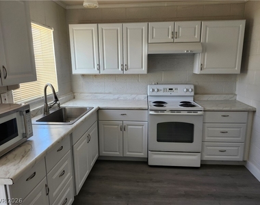 4624 Evergreen Place - Photo Thumbnail 5