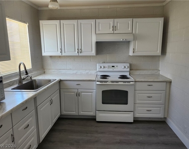4624 Evergreen Place - Photo Thumbnail 6
