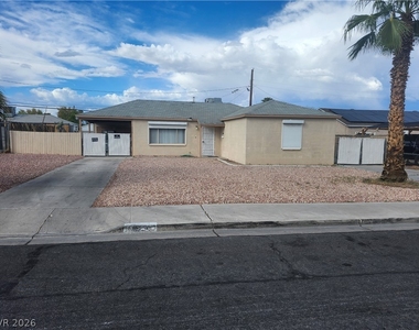 4624 Evergreen Place - Photo Thumbnail 2