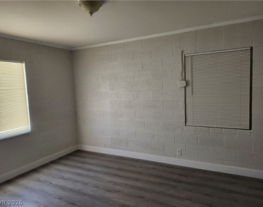 4624 Evergreen Place - Photo Thumbnail 23