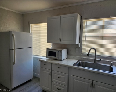 4624 Evergreen Place - Photo Thumbnail 8
