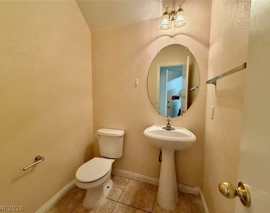 9137 Wine Cellar Avenue - Photo Thumbnail 6