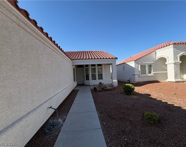 2139 Meadow Green Avenue - Photo Thumbnail 3