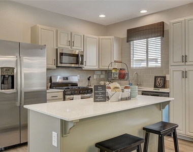225 Alexander Darius Court - Photo Thumbnail 10