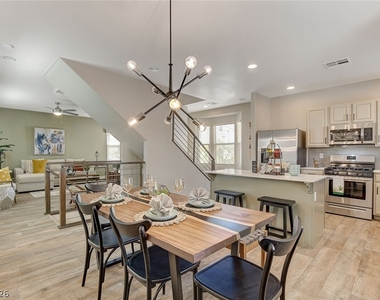 225 Alexander Darius Court - Photo Thumbnail 7