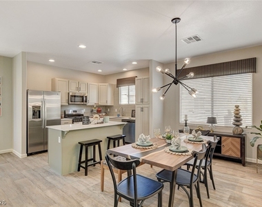 225 Alexander Darius Court - Photo Thumbnail 6