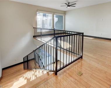 2715 W Pebble Road - Photo Thumbnail 10