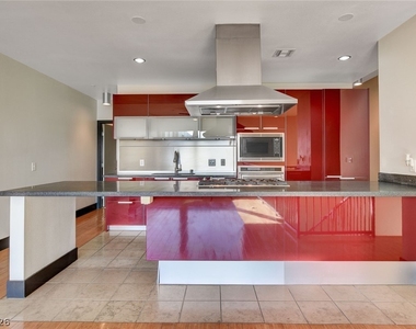 2715 W Pebble Road - Photo Thumbnail 17