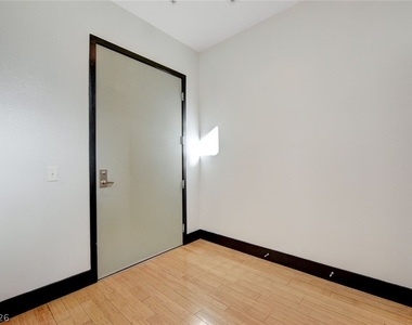 2715 W Pebble Road - Photo Thumbnail 6