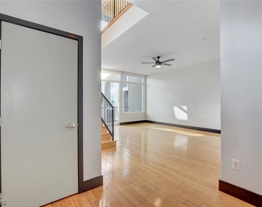 2715 W Pebble Road - Photo Thumbnail 5