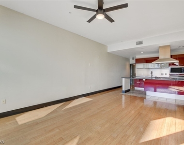 2715 W Pebble Road - Photo Thumbnail 15